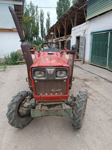 Мини-тракторы: Срочно продается японский мини-трактор, марки ЯНМАР-1810D с ротором