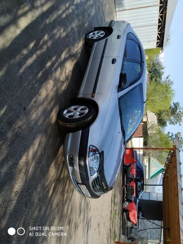машина автомат: Toyota Avensis: 2000 г., 2 л, Механика, Бензин, Седан