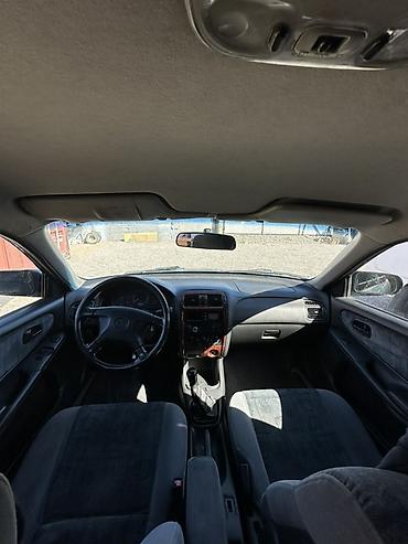 обмен на купе: Mazda 626: 1997 г., 1.8 л, Механика, Бензин, Седан — 4