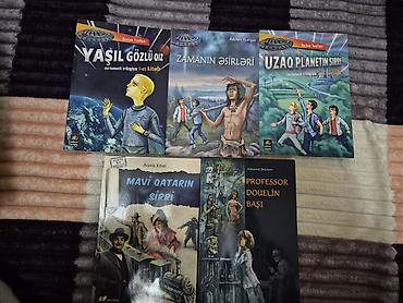 elmin: Elmi-fantastika janrında nadir sovet dövrü kitabları dəsti. Dəstə — 1