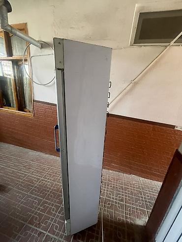 Soyuducu avadanlığı: Vitrin-tip soyuducu şkaf - Şüşə qapılı, dar və hündür konstruksiya – — 3