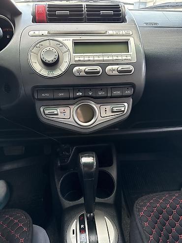Honda: Honda Jazz: 2006 г., 1.5 л, Вариатор, Бензин, Хэтчбэк — 11