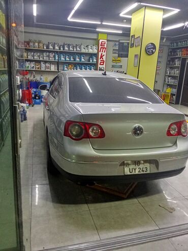 фольксваген пассат турбо: Volkswagen Passat sedan – gümüşü rəng, 5 qapılı, orijinal yüngül