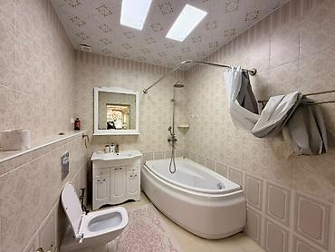 квартира на долгие срок: 500 м², 6 комнат и более, Семейным — 7