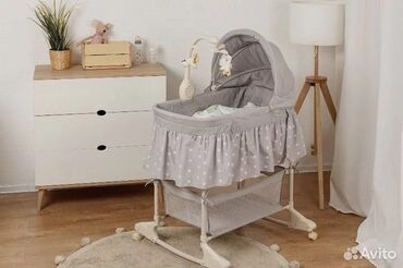 детскую коляску и кроватку: Люлька baby ton. Всё работает. Вибрация, свет, колыбель, мобиль с