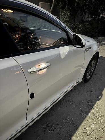 яркие: Kia Optima: 2018 г., 2 л, Автомат, Газ, Седан — 4