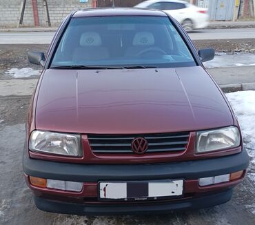 Volkswagen: Volkswagen Vento: 1993 г., 1.8 л, Механика, Бензин, Седан