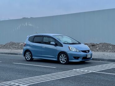 где взять авто в рассрочку: Honda Fit: 2009 г., 1.5 л, Автомат, Бензин, Хетчбек