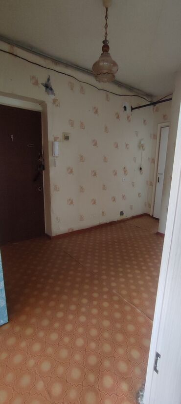 жилой дом в оше: 2 комнаты, 60 м², 105 серия, 4 этаж, Старый ремонт