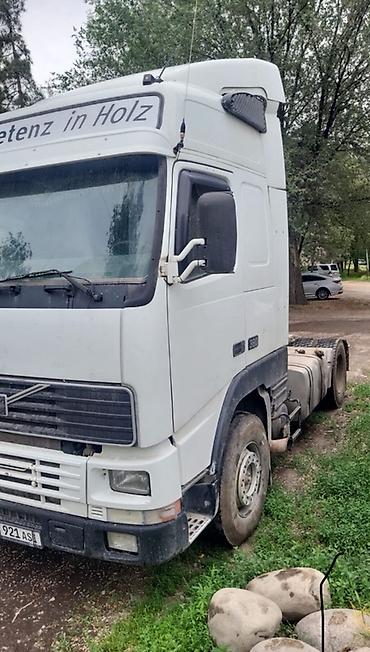 Тягачи: Тягач, Volvo, Тентованный — 2