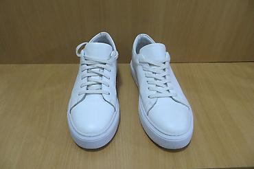 bata baletanke: PAZARI muske patike br 44 samo probane, potpuno nove, materijal cista — 2
