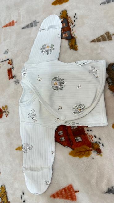 Другие товары для новорождённых: Продаю одежду(21 штука)Турция/Кыргызстан, для недоношенной девочки до — 4