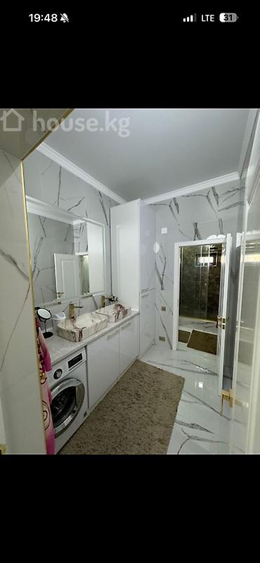 Үйлөрдү сатуу: 5 бөлмө, 180 м², 5 соток, Бишкек, Полицейский городок ж/м Менчик ээси — 6
