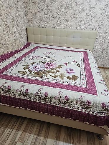 retro divan per page 40: Двуспальная кровать с мягким изголовьем - Размер спального места — 1