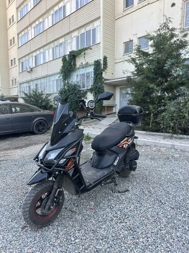 скутер токмок: Скутер түрү Yamaha, 150 куб. см, Бензин, Колдонулган