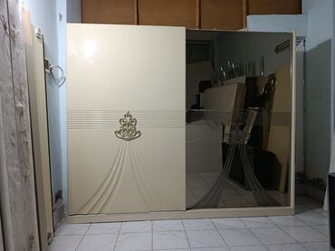 Yataq otağı dəstləri: Yataq mebeli satilir. Endirim edildi yaxşı vəziyyətdə heç bir problemi -da lalafo.az — 10 Yataq otağı dəstləri: Yataq mebeli satilir. Endirim edildi yaxşı vəziyyətdə heç bir problemi — 10