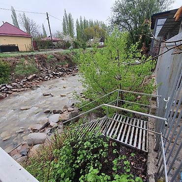 Продажа дач: Продается уютная дача в селе Арашан. Участок 8 соток, с выходом прямо — 10