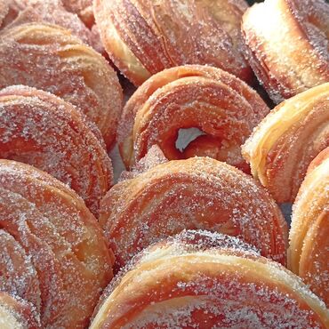 Un: Milli şirniyyatlar – əl işləri - Şəkərbura: Xəmir üzərində incə — 4