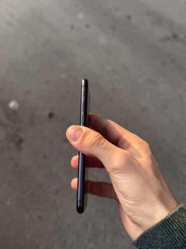 Apple iPhone: IPhone 7, 128 GB, Qara, Barmaq izi — 7