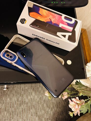 samsunq 51: Samsung Galaxy A10, 32 GB, İki sim kartlı