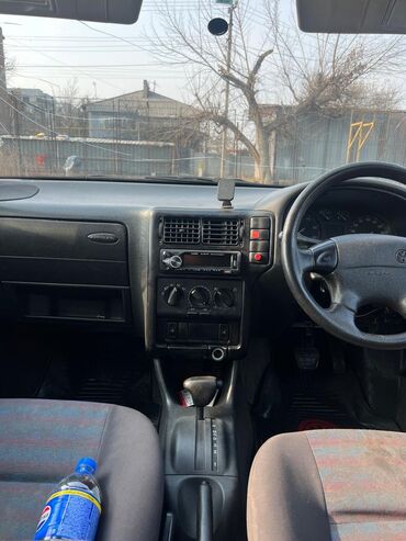 авто 07: Volkswagen Polo: 1999 г., 1.6 л, Автомат, Бензин