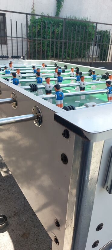 kamp stolovi na rasklapanje: Masivni sto za stoni fudbal sa sedam loptica Postoji mogućnost dostave