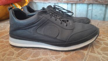 мужской ботинка: Обувь оригинал, качеств 💯 Продам за 1300 сом, покупил за 4000сом