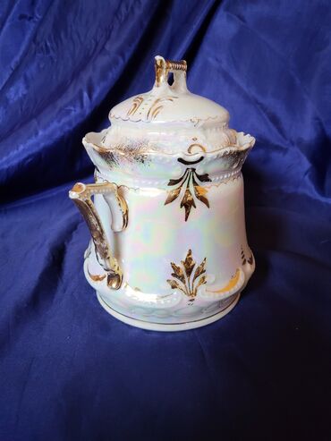 Ostalo posuđe: Bombonijera 1914 do 1918g. porcelan,sedef glazura. Bombonijera je na lalafo.rs — 4 Ostalo posuđe: Bombonijera 1914 do 1918g. porcelan,sedef glazura. Bombonijera je — 4