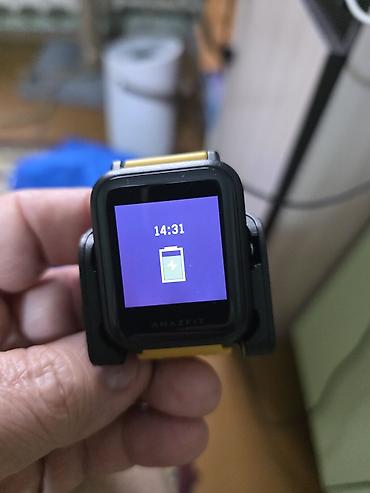 Amazfit: Amazfit Bip (модель A1608) — умные часы с квадратным дисплеем и жёлтым — 13