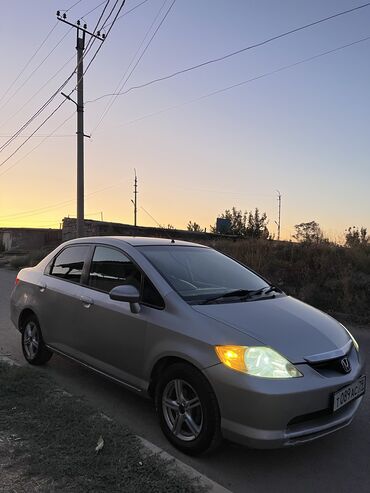 фаст фуд на колесах купить бу: Honda Fit Aria: 2003 г., 1.5 л, Вариатор, Бензин, Седан