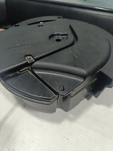 Avtoelektronika: Bose subwoofer (orijinal Mazda hissəsi) - Model/Part nömrəsi: K123 66 — 6