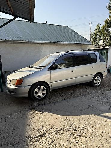 маленькие дешевые машины: Toyota Ipsum: 1996 г., 2 л, Автомат, Бензин, Минивэн — 1