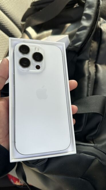 экран разбит: IPhone 16 Pro, Серебристый, Коробка, 92 %