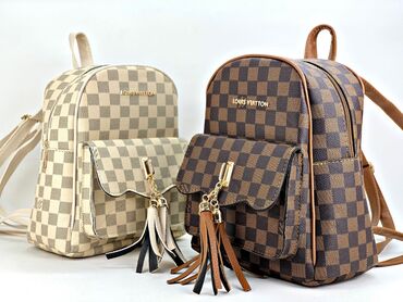 Sportske torbe i rančevi: Tasne i rancevi 1600 — 1