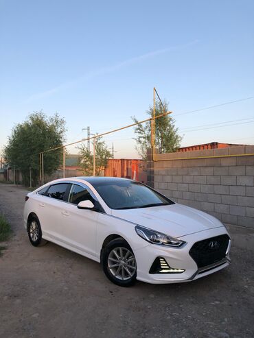 Продажа авто: Hyundai Sonata: 2019 г., 2 л, Типтроник, Газ, Седан