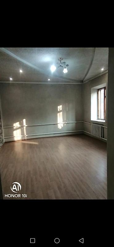 Продажа коттеджей и домов: Продаётся дом плюс участок в районе рынка Баят. Общая площадь дома 140 — 7