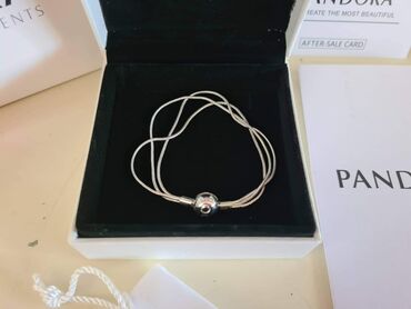 Narukvice: Vel 17.18.19.20
3,700 din na lalafo.rs — 12 Narukvice: Vel 17.18.19.20
3,700 din — 12