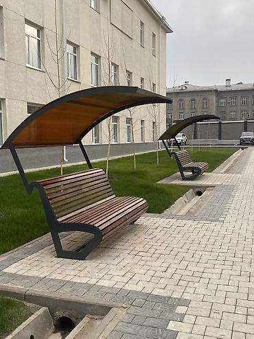 Отургуч Металл, Жөлөнгүчү менен, Чатыры менен
