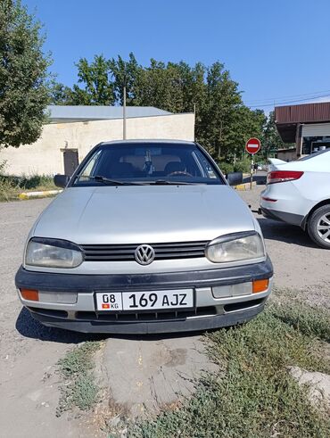 Volkswagen: Volkswagen Golf: 1992 г., 1.8 л, Механика, Бензин, Седан