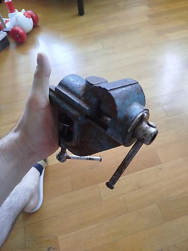 Sovet istehsalı metal işləri üçün stolüstü vitse (model işarəsi lalafo.az -da Sovet istehsalı metal işləri üçün stolüstü vitse (model işarəsi