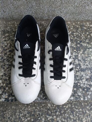 patike od 700 eura: Adidas, 40, bоја - Bela