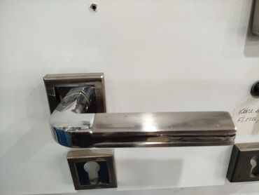 işlənmiş seyf qapi: Məhsul: Qapı üçün dekorativ-daxili tutacaq dəsti - Material: metal