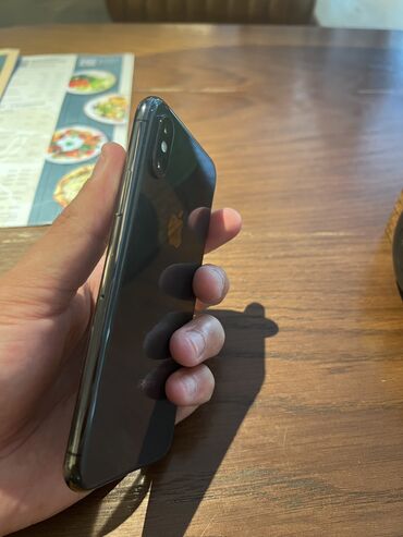корпуса miditower: IPhone Xs, Б/у, 64 ГБ, Черный, Зарядное устройство, Защитное стекло, Кабель, 77 %