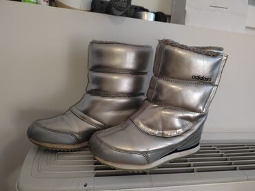 satenska haljina na preklop: High boots, Adidas, 39