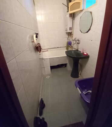 Uzunmüddətli kirayə mənzillər: Vasitəçi Təmirsiz 9/3 Əhmədli Neapol Dairəsi Leninqrad 125min -da lalafo.az — 8 Uzunmüddətli kirayə mənzillər: Vasitəçi Təmirsiz 9/3 Əhmədli Neapol Dairəsi Leninqrad 125min — 8