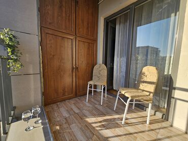 Günlük kirayə mənzillər: 3 otaqlı, Nəsimi r. r-nu — 27