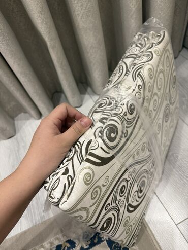 Простыни: Постельное бельё Туркменское Пододеяльники зимние 1050 сом at lalafo.kg — 9 Простыни: Постельное бельё Туркменское Пододеяльники зимние 1050 сом — 9