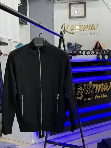 Свадебные платья и аксессуары: Məhsul: Kişi trikotaj jaketi – fermuarlı - Model: Yüksək yaxalı, tam