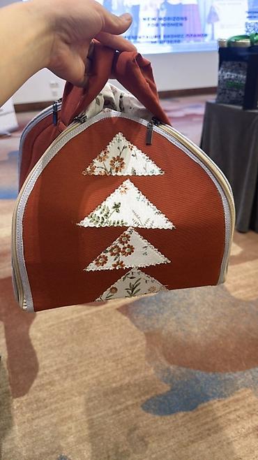 Пищевые контейнеры и ланч-боксы: Пищевой контейнер — 4