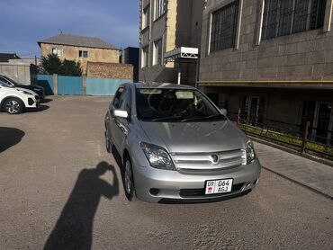 Toyota: Toyota ist: 2003 г., 1.3 л, Автомат, Бензин, Хэтчбэк